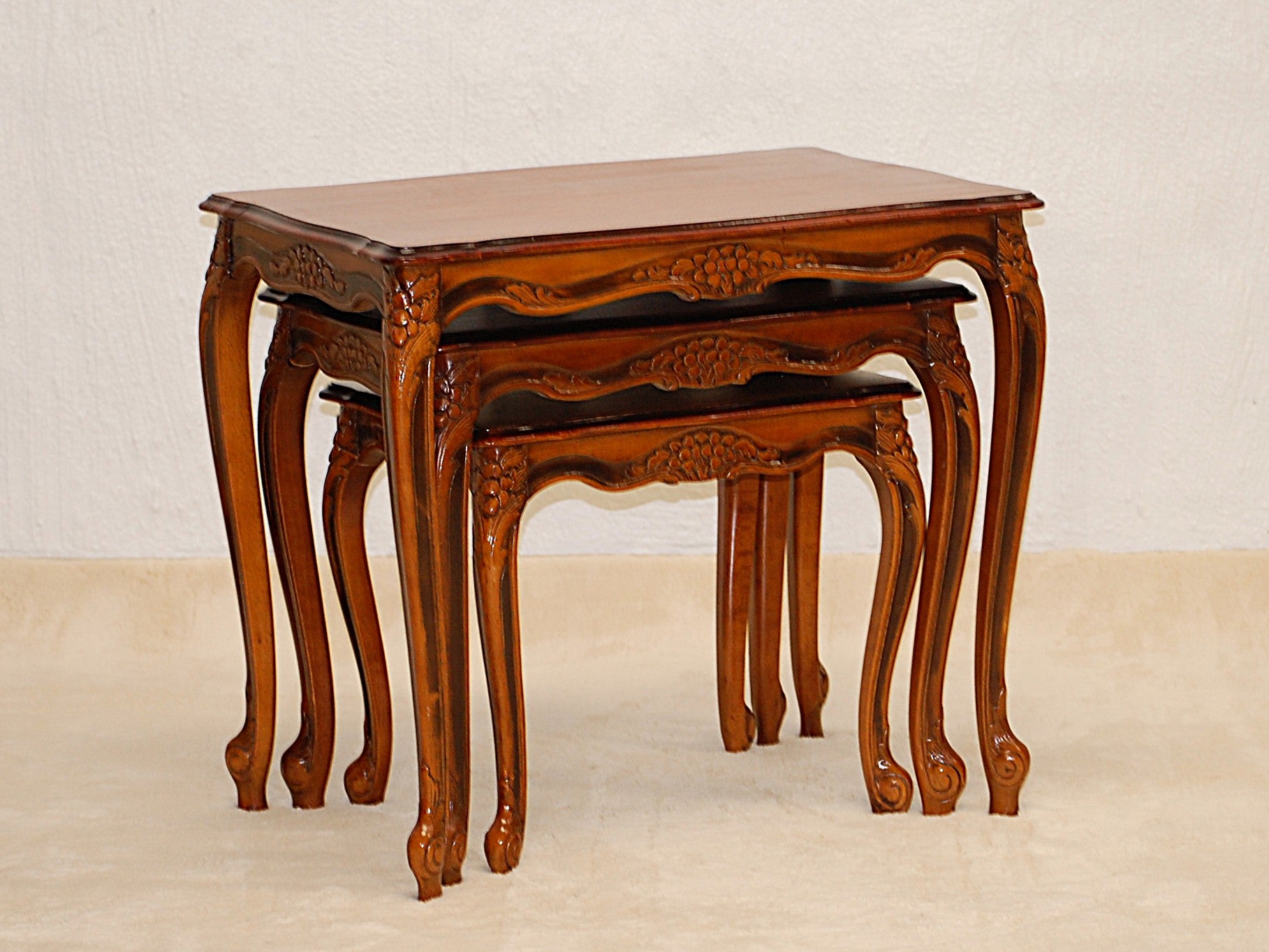 Barokki / rokokoo -sarjapöytä 70-80-luku