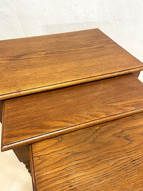 Englantilainen klassinen sarjapöytä 60-70-luku