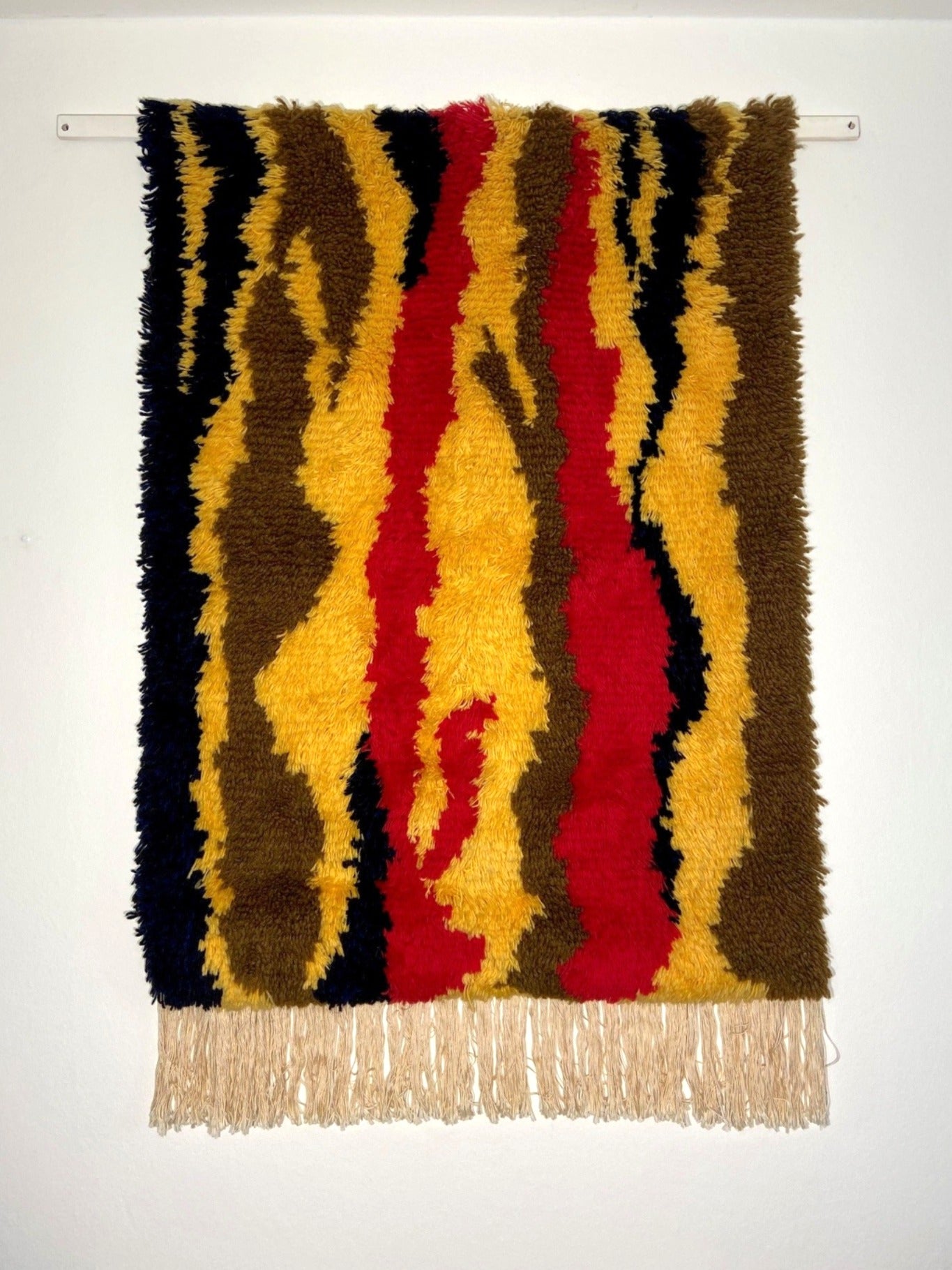 Lämmin ja eläväinen ryijy