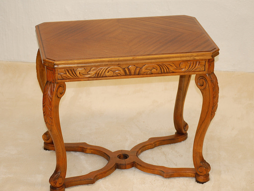 Barokki / rokokoo -sohvapöytä 60-70-luku