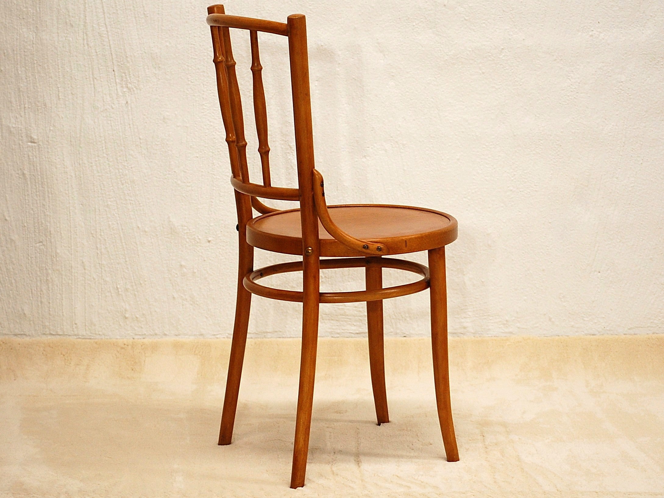 Thonet henkinen 60-70-luvun pinnatuoli